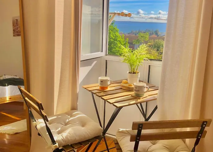 Quarto Com Vista Do Rio Tejo