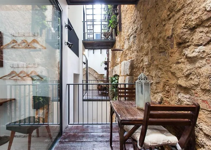 Old Stables Chiado - 2 Bedroom In The Heart Of Lisbon
