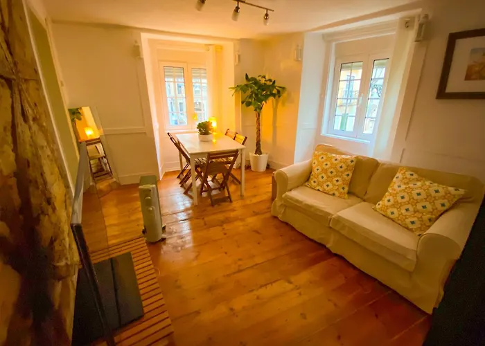 Charming Bairro Alto 2-Bedroom Escape