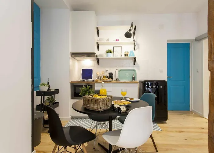 River Blue-Pantone Chiado Studio