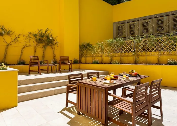 Altido Bright And Elegant 1Br Home With Workspace And Huge Terrace In Pena, Close By Viewpoint