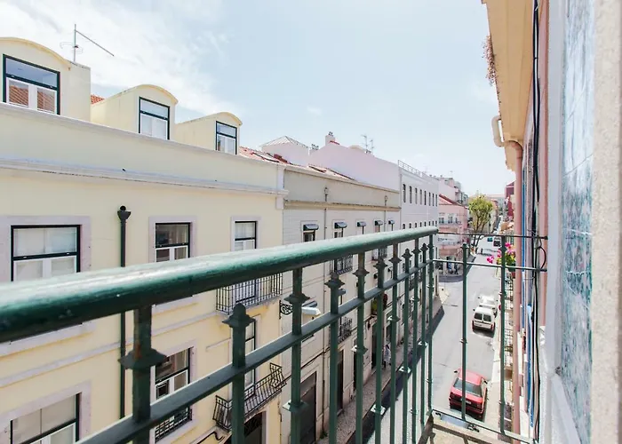 Typical Light Filled Graça Apartment, By TimeCooler