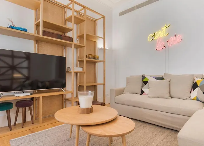 Charming Apartment In Baixa Chiado