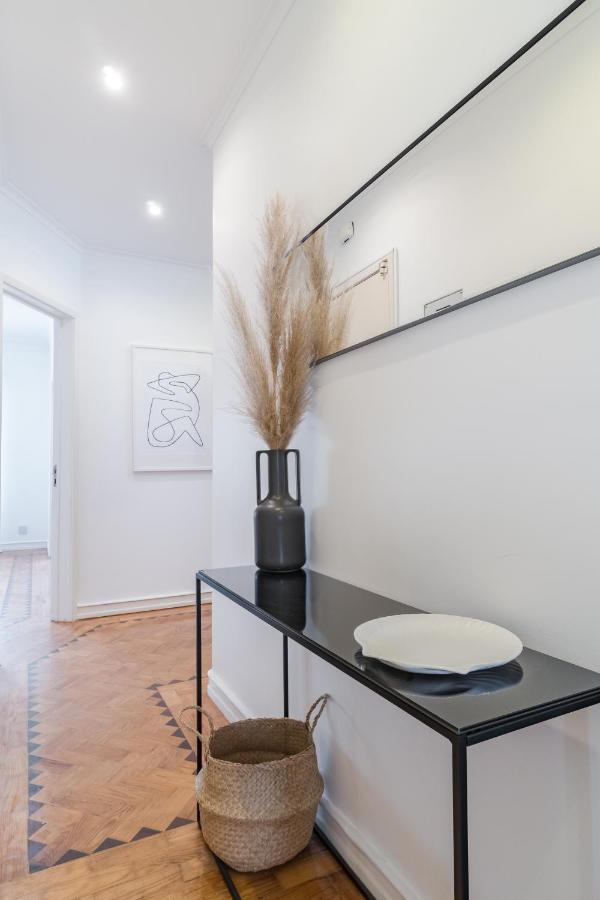 Casa Boma - Sophisticated With Large Private Terrace - Campolide I Apartamento