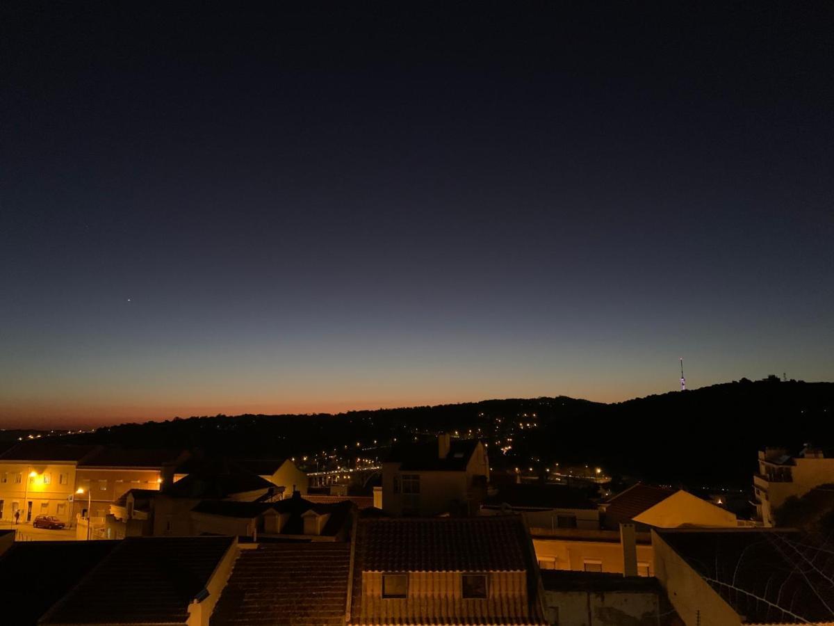 Apartment2 With Terrace And A View Near Amoreiras Lisbon