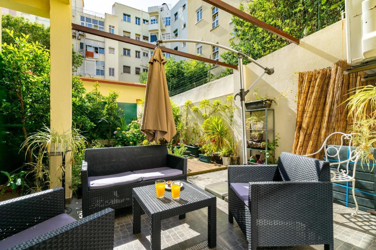 Whome | Alameda Patio Hideaway