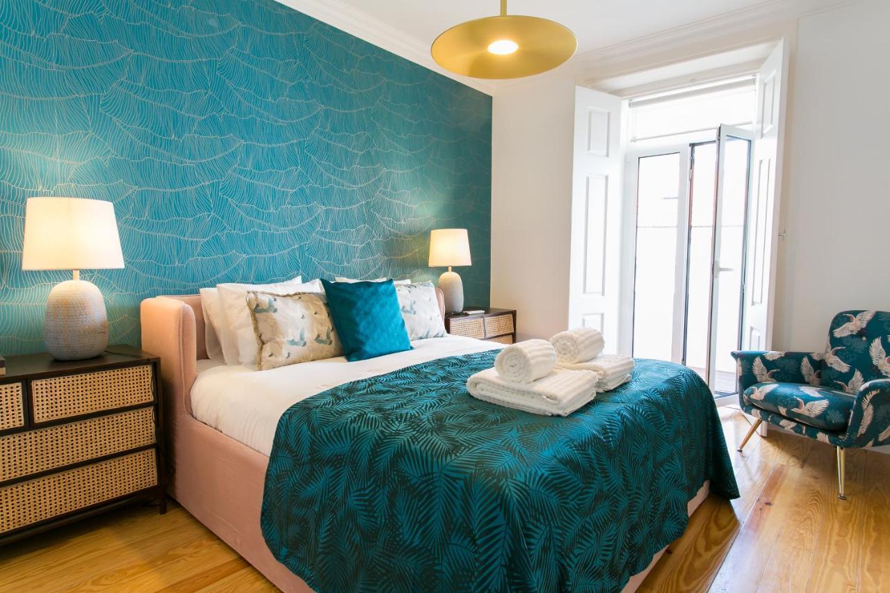 Luxury Retreat! 2 Suites, Balcony & Views!! Apartamento Lisboa