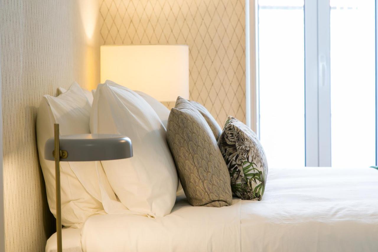 Apartamento Luxury Retreat! 2 Suites, Balcony & Views!! *