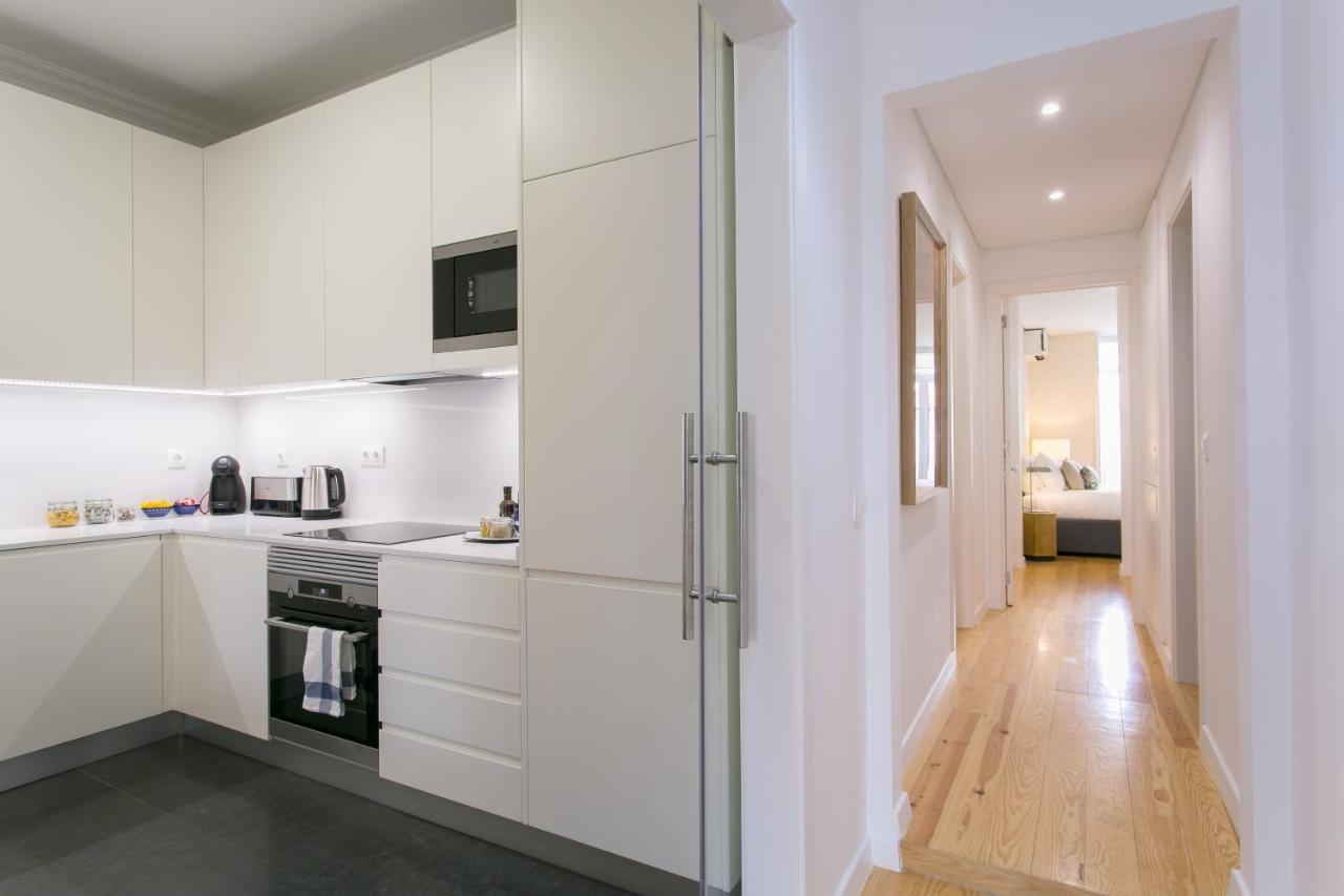 Apartamento Luxury Retreat! 2 Suites, Balcony & Views!!