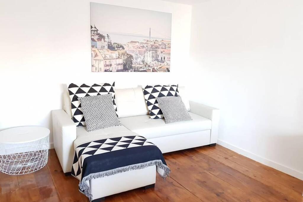 Inloveapartments - Typical Alfama Balcony Apartamento