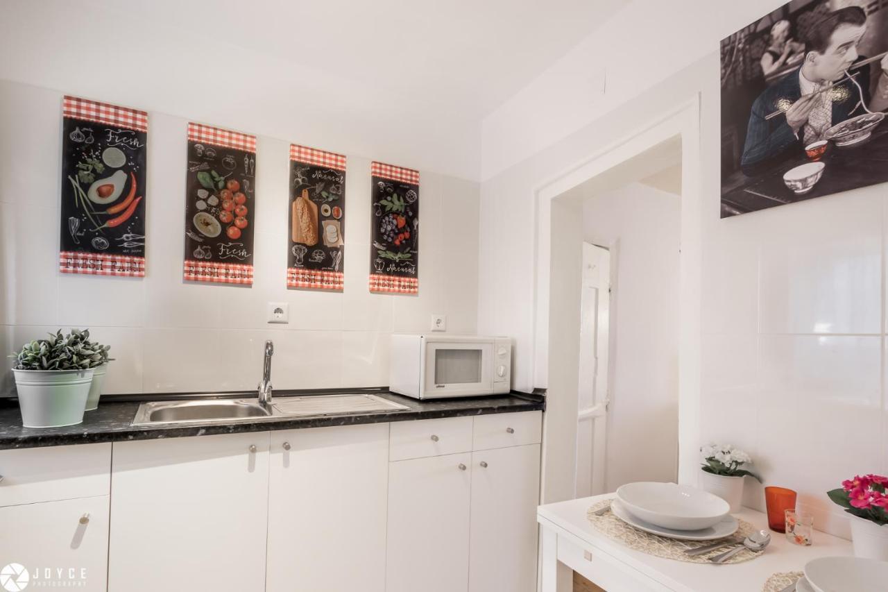 Inloveapartments - Typical Portuguese Tiles *