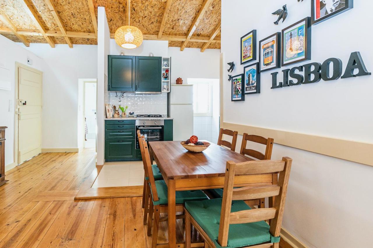 Moderno Em Bairro Típico Lisboeta Apartamento *