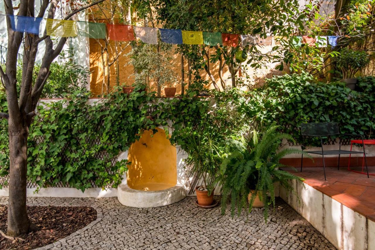 Lost :: Avenida House Lisboa