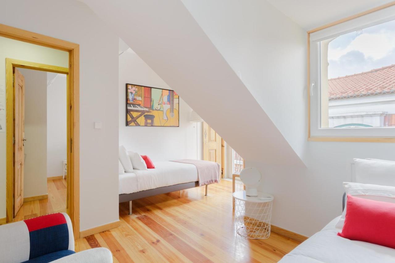Apartamento Amazing Rooftop Terrace With River And Historic View 4 Bedrooms 4 Bathrooms Ac 19th Century Building Chiado *