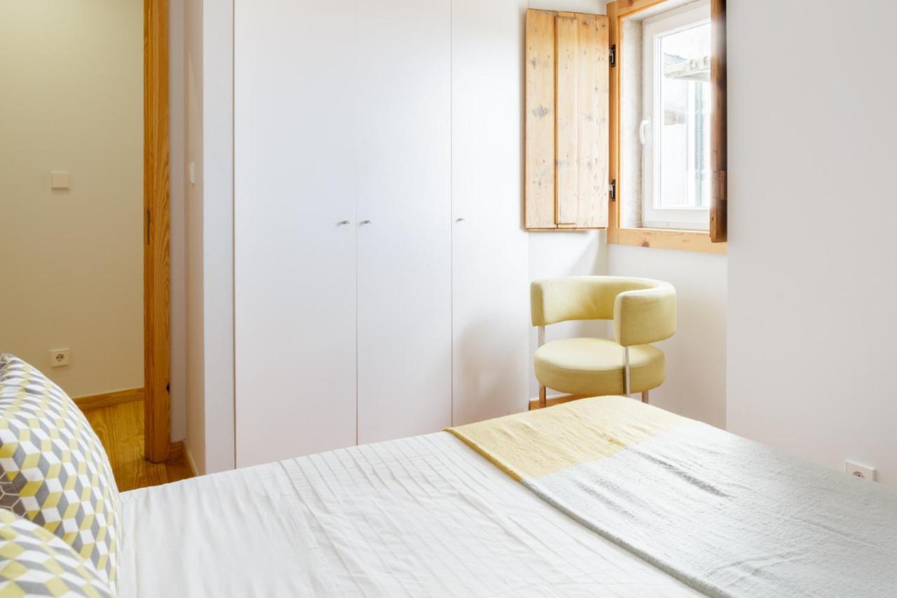 Amazing Rooftop Terrace With River And Historic View 4 Bedrooms 4 Bathrooms Ac 19th Century Building Chiado *