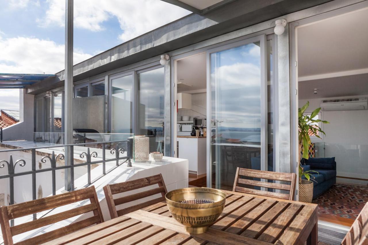 Amazing Rooftop Terrace With River And Historic View 4 Bedrooms 4 Bathrooms Ac 19th Century Building Chiado Apartamento *