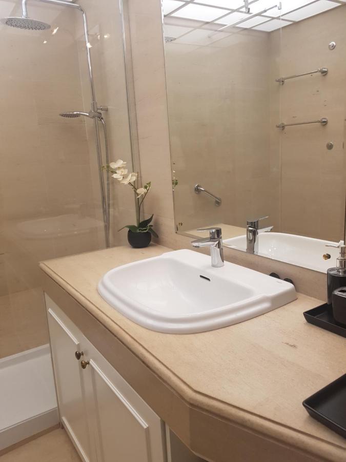 Apartamento Espacoso Apartamento Junto Ao Metro