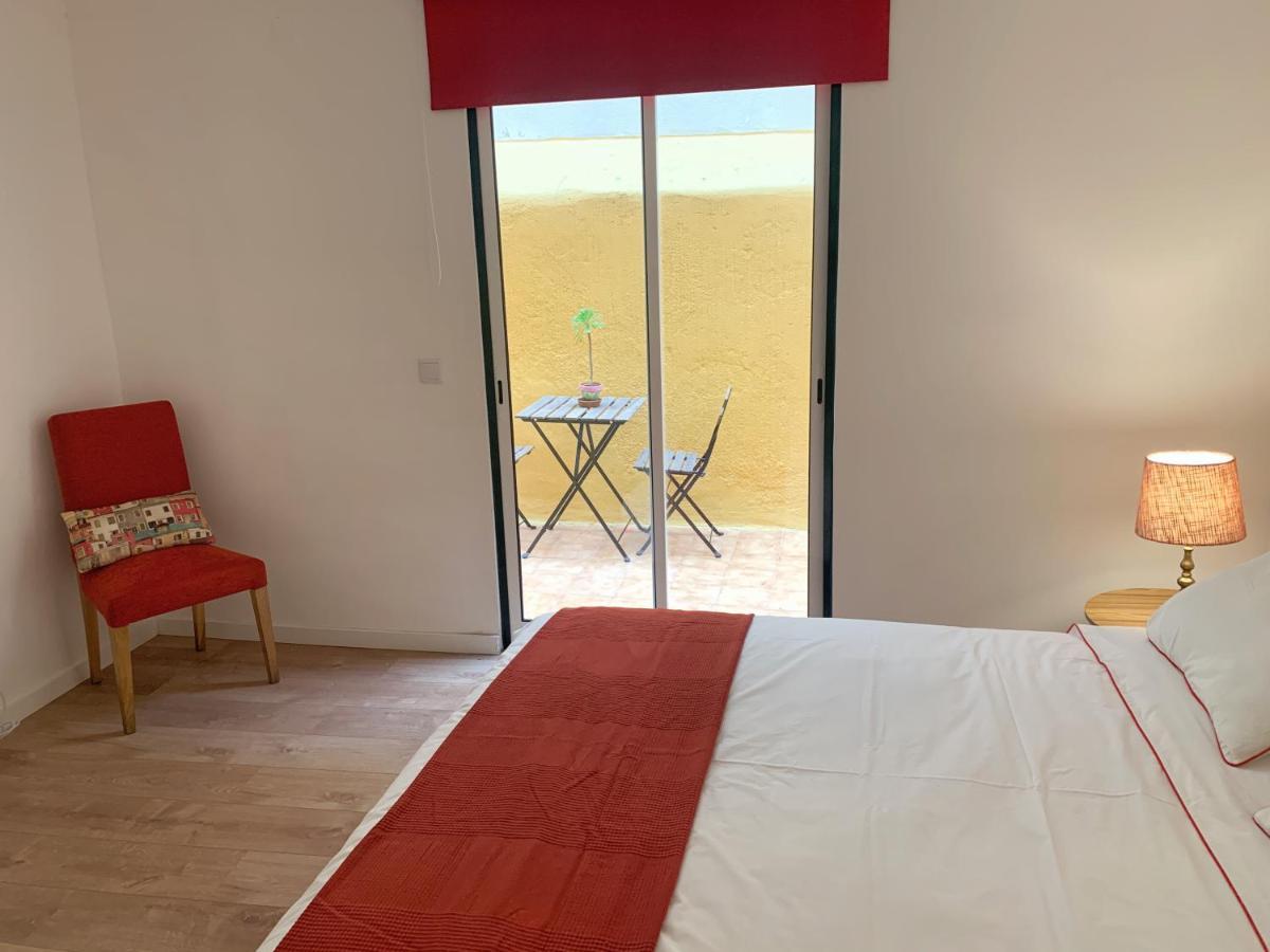 Apartment Romantichome At Alfama's Heart Lisbon