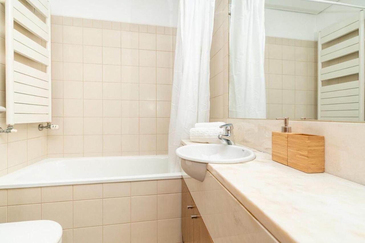Modern 2 Bedroom With Balcony And Amazing Views Apartamento Lisboa
