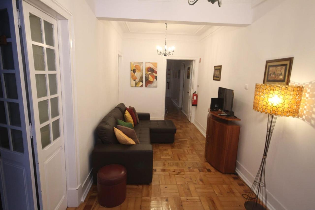 Pensión Antique M1 R1 - Amazing Double With Shared Bathroom In Marques Pombal