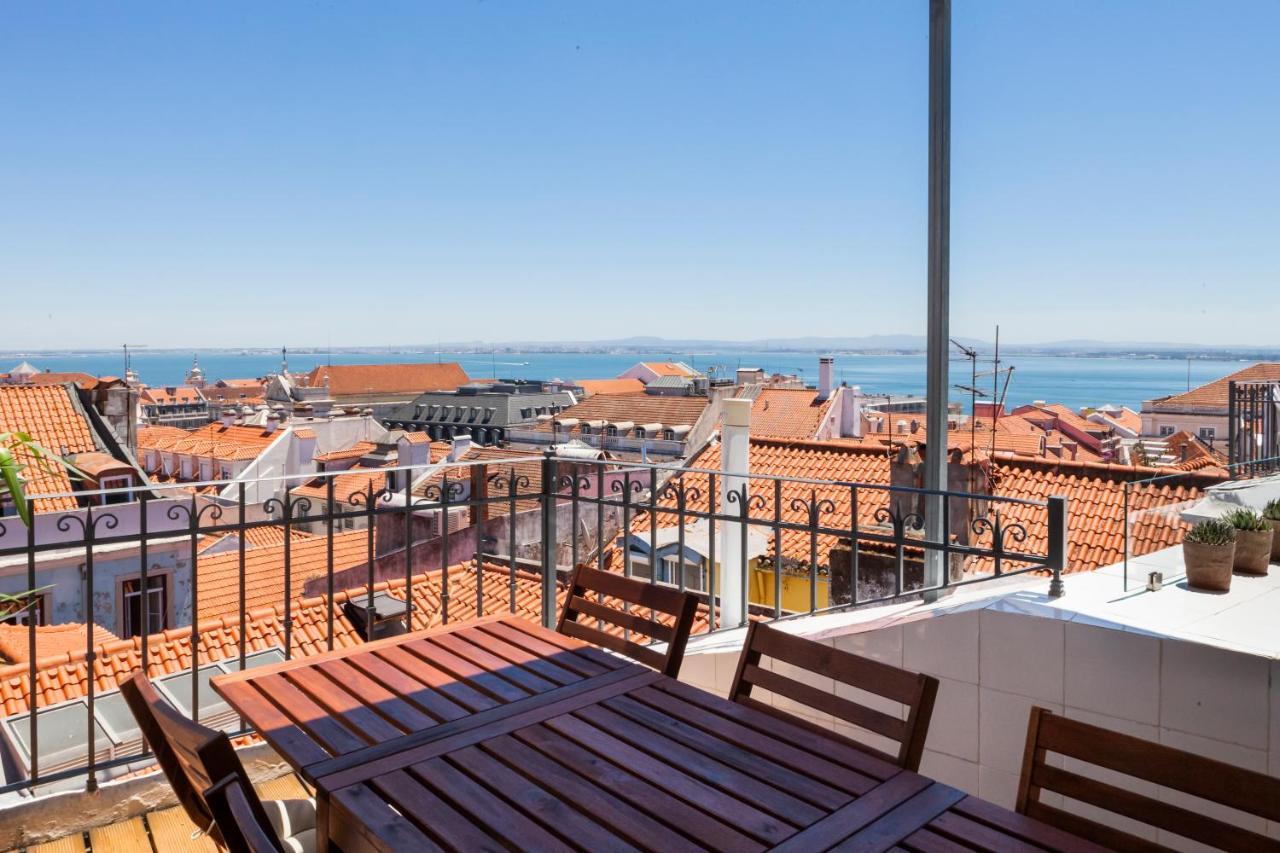 Apartamento Amazing Rooftop Terrace With River And Historic View 4 Bedrooms 4 Bathrooms Ac 19th Century Building Chiado Lisboa