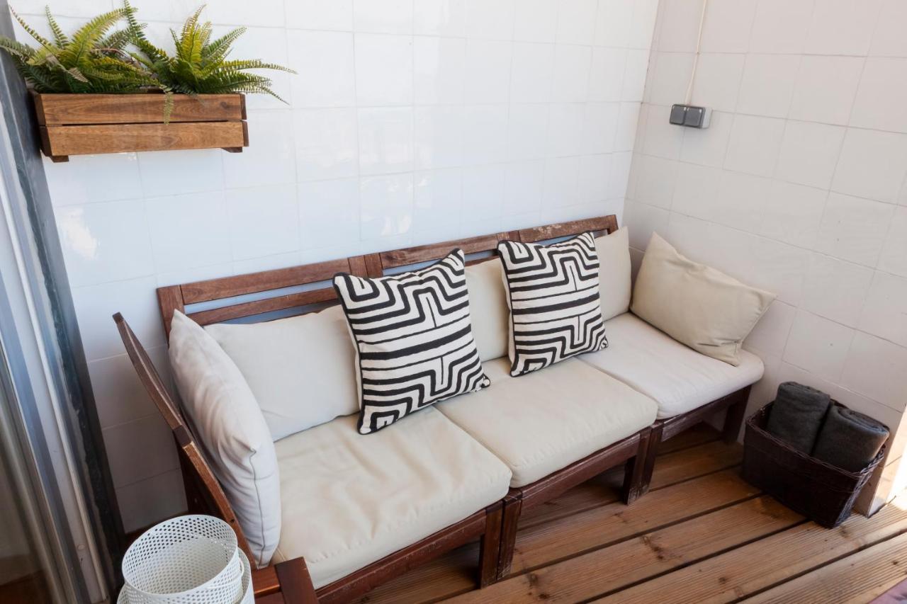 Amazing Rooftop Terrace With River And Historic View 4 Bedrooms 4 Bathrooms Ac 19th Century Building Chiado *