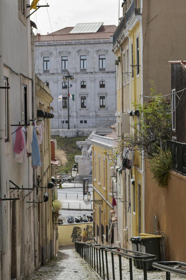 Peixeira And Lisboa