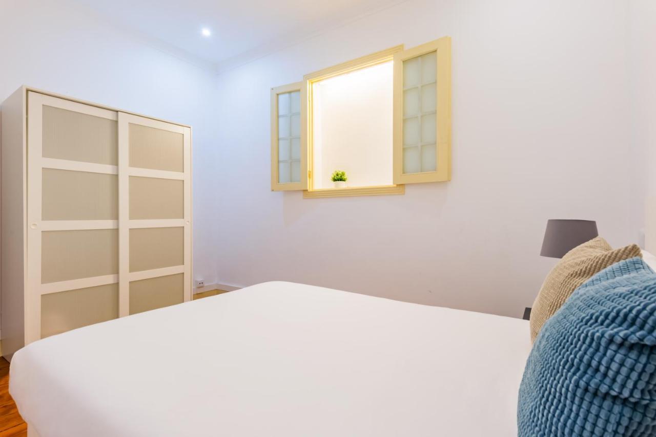 Almirante With 3 Bedrooms Apartamento