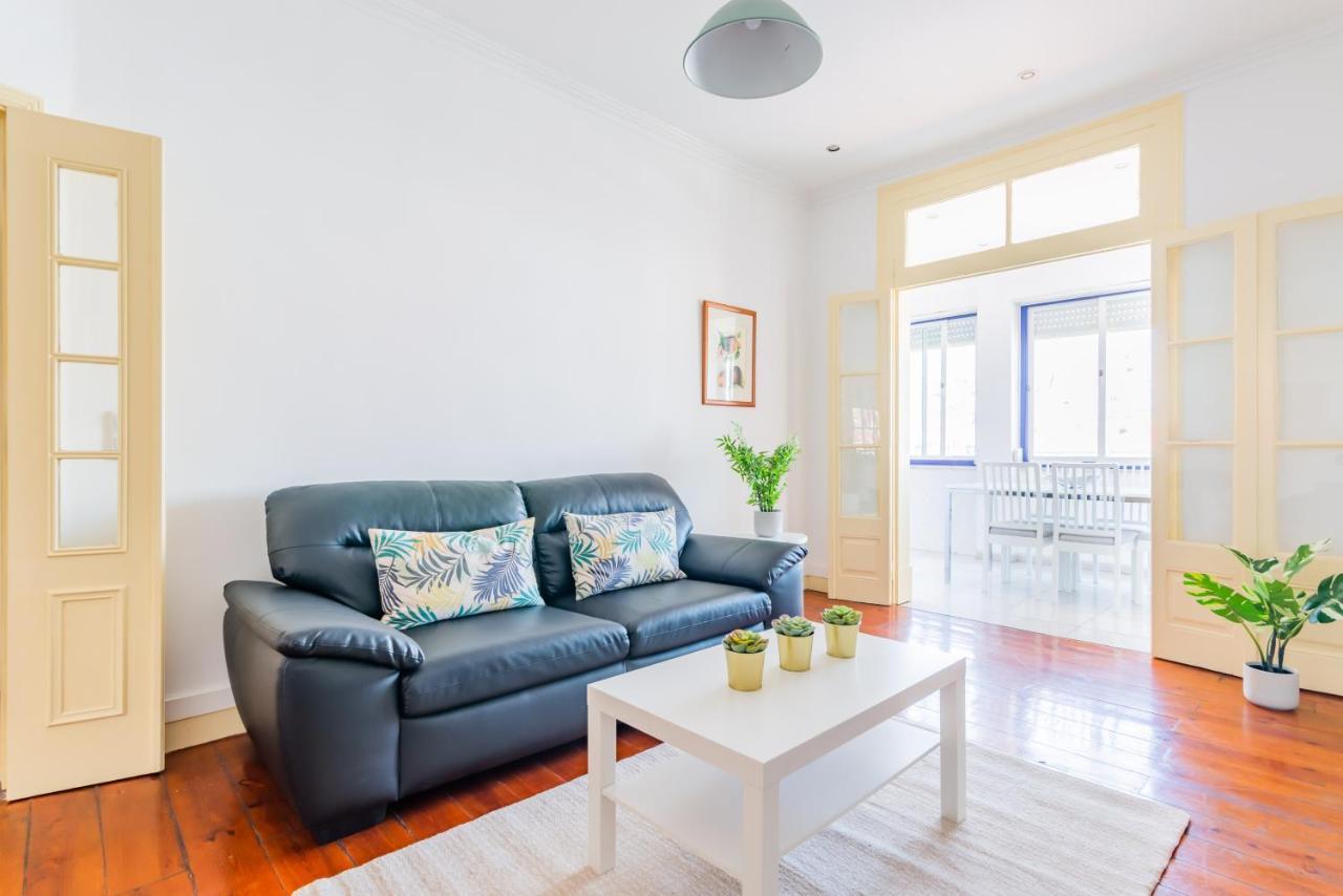 Almirante With 3 Bedrooms Apartamento
