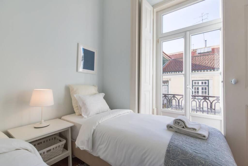 135 C - Quiet Charming Flat In Historic Alfama Near Baixa