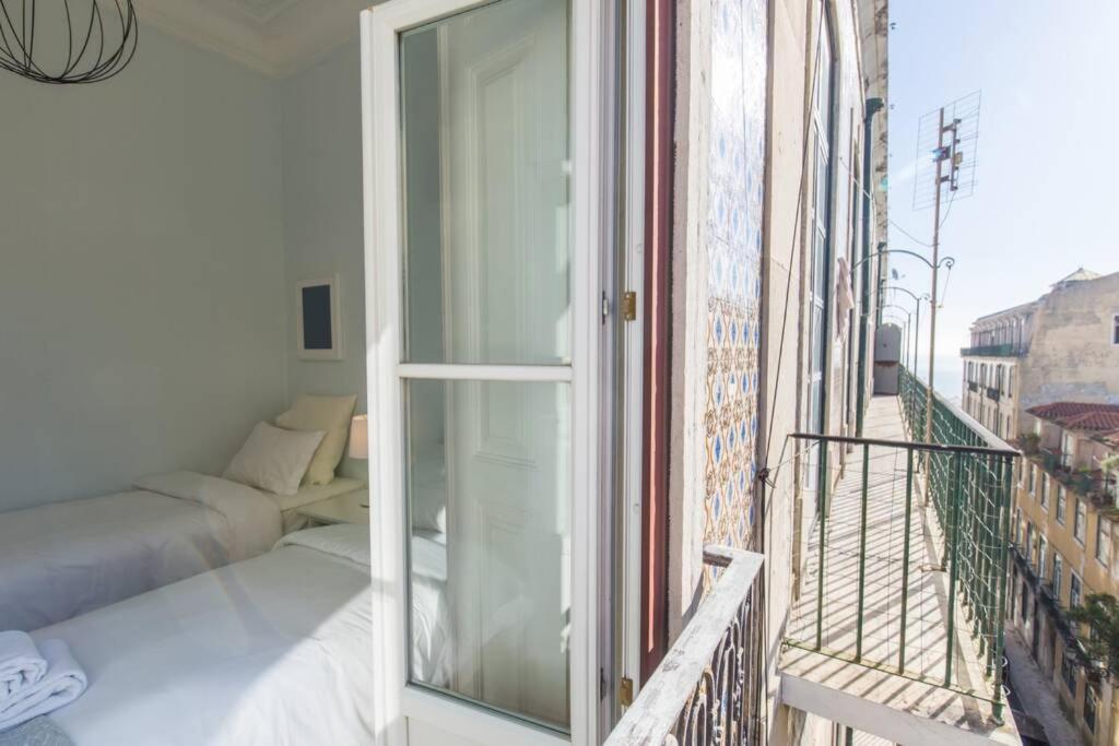 135 C - Quiet Charming Flat In Historic Alfama Near Baixa Apartamento *