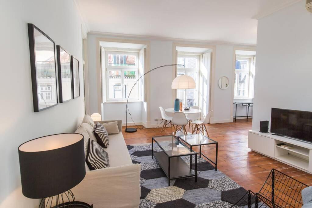 135 C - Quiet Charming Flat In Historic Alfama Near Baixa Lisboa