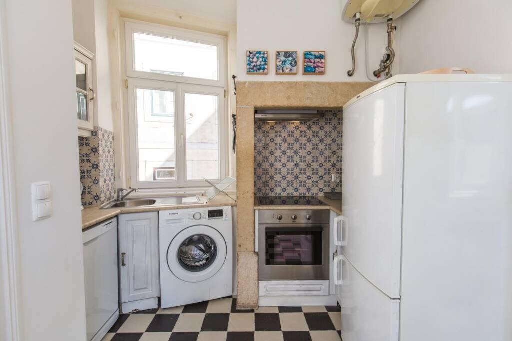 Apartamento 135 C - Quiet Charming Flat In Historic Alfama Near Baixa