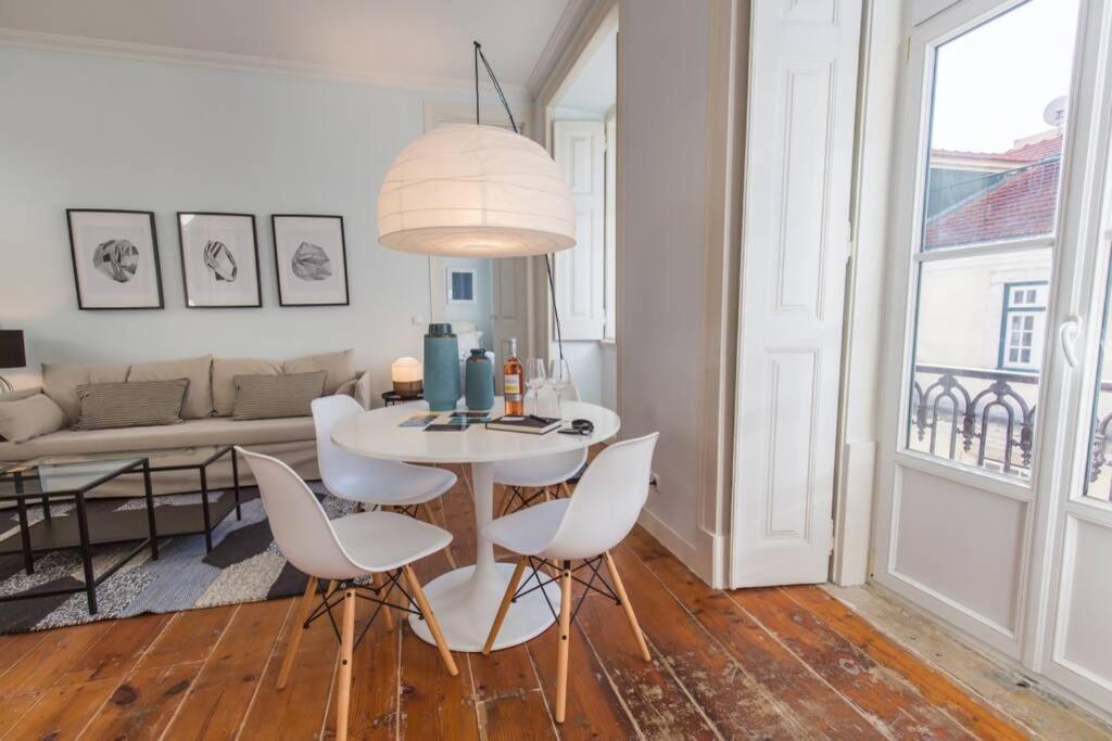 135 C - Quiet Charming Flat In Historic Alfama Near Baixa