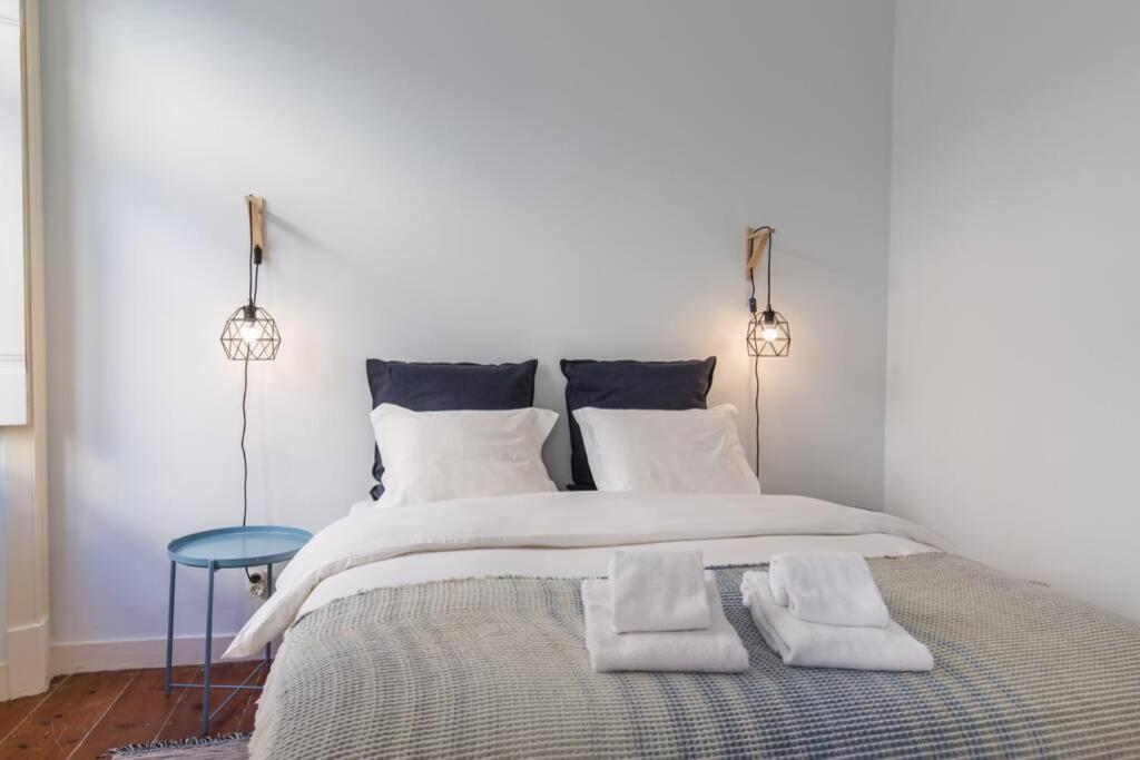 135 C - Quiet Charming Flat In Historic Alfama Near Baixa *