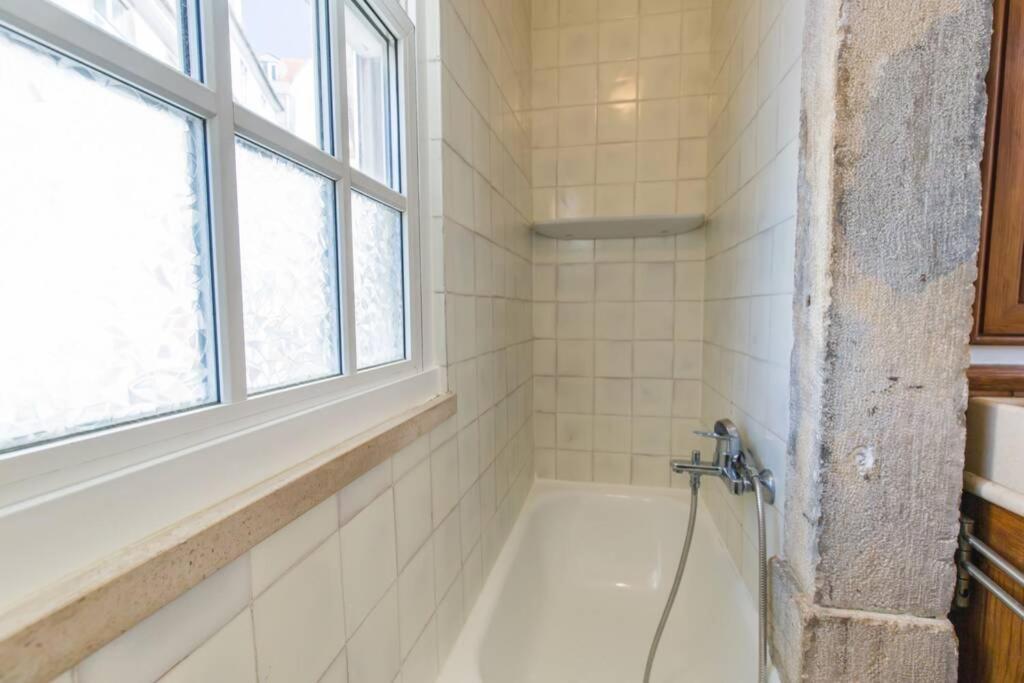 135 C - Quiet Charming Flat In Historic Alfama Near Baixa Lisboa