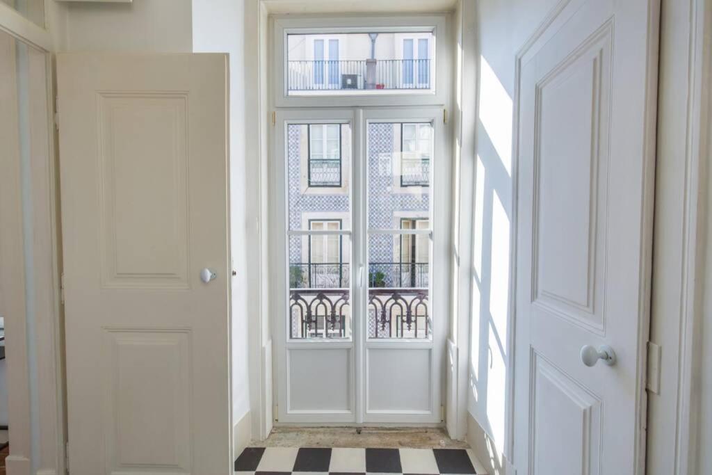 135 C - Quiet Charming Flat In Historic Alfama Near Baixa * Lisboa