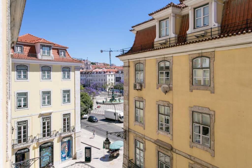Jp39 - Baixa 18th Century Tiles With 2 Bdr! Lisboa