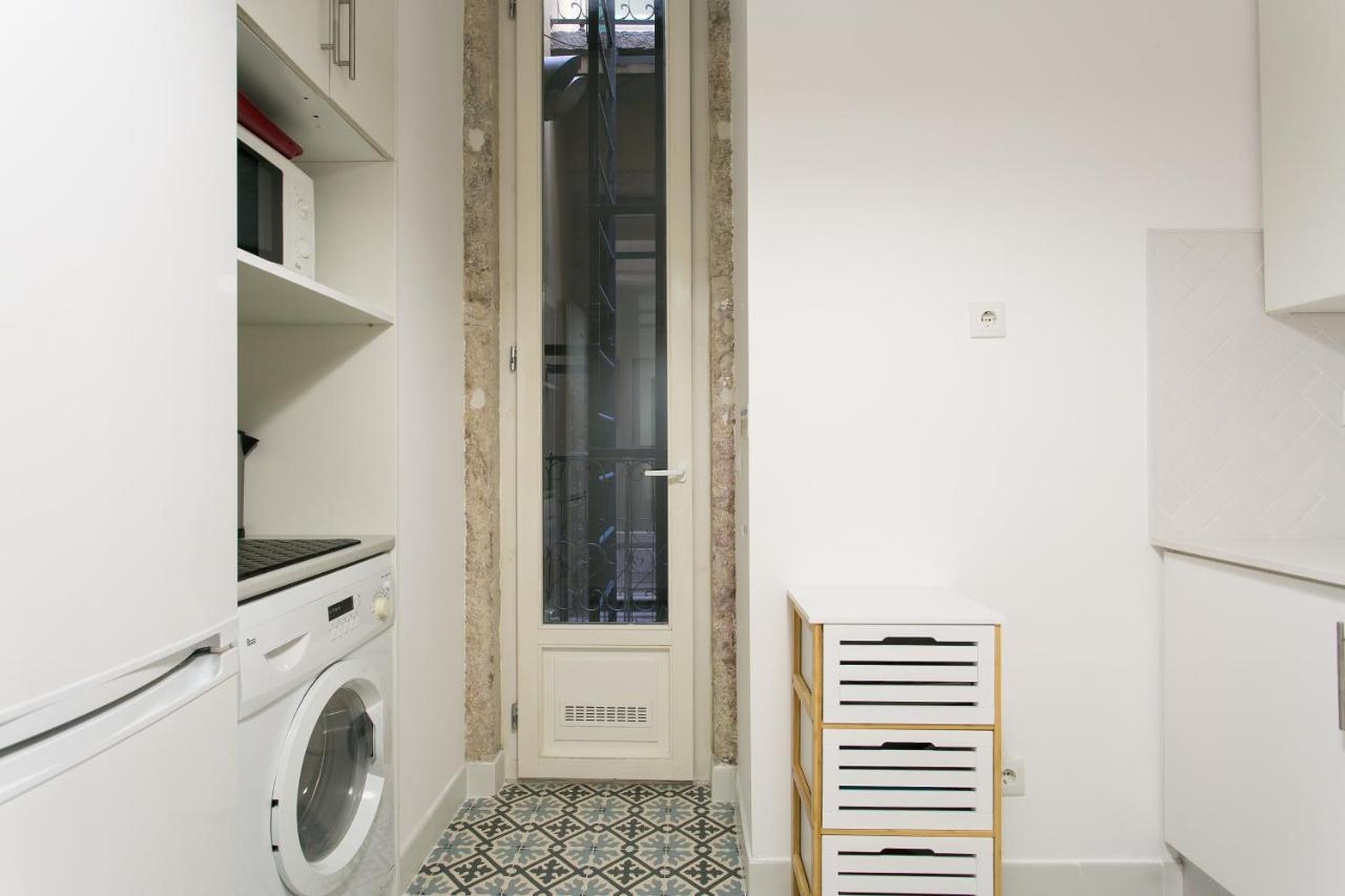 Jp38 - Dowtown Perfect Gem 2 Bdr + 2 Bath, Bright Flat! *