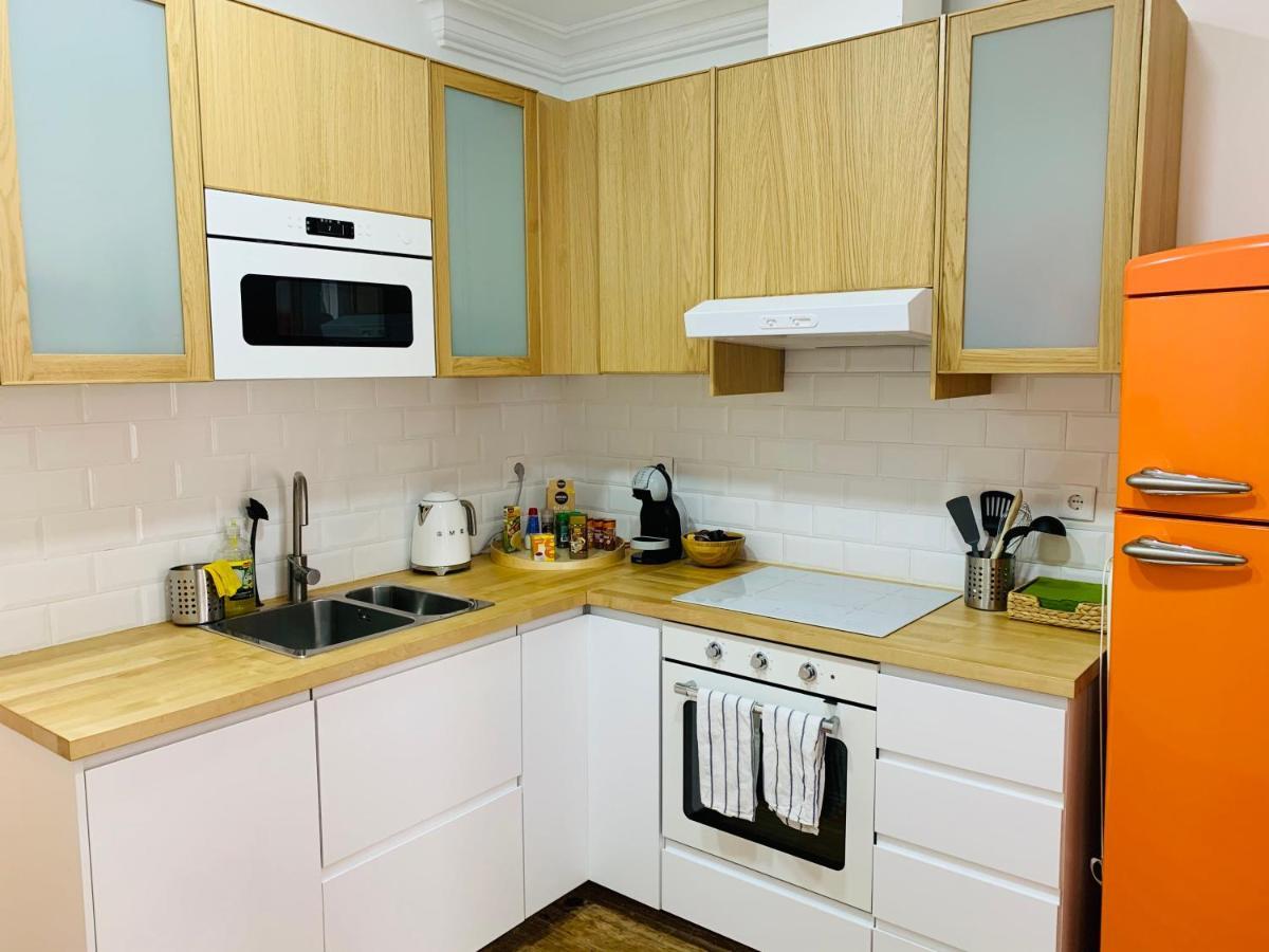 Spacious 1 Bedroom With A Parking Spot In Chiado Apartamento