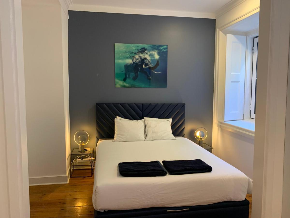Spacious 1 Bedroom With A Parking Spot In Chiado Apartamento *
