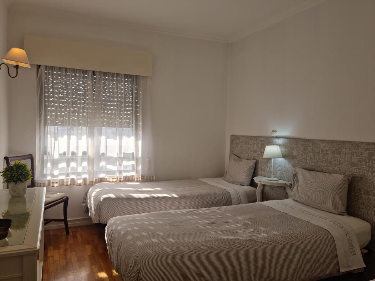 Espacoso Apartamento Junto Ao Metro * Lisboa