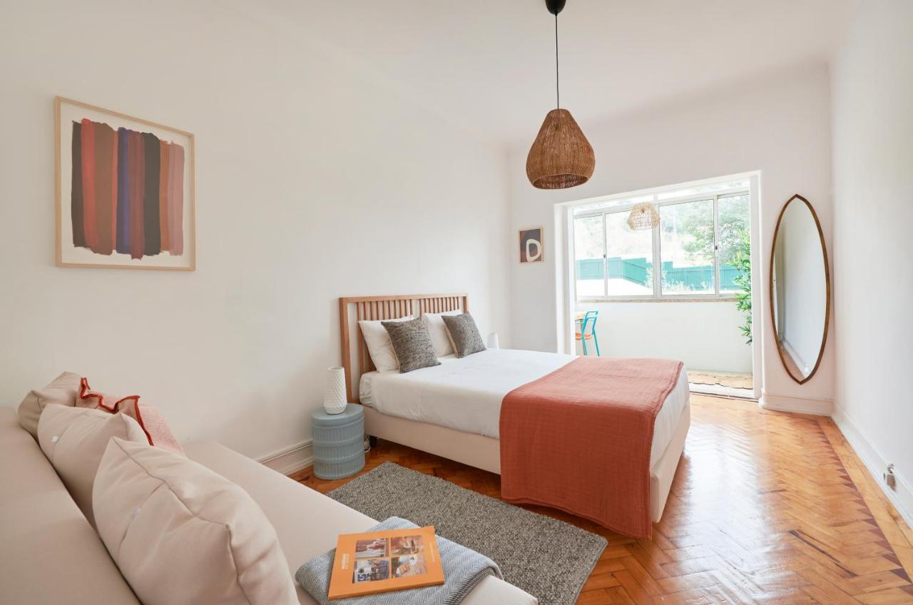 Light-filled & Renovated Apartment, By Timecooler Apartment Lisbon
