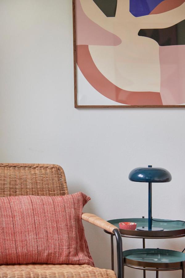 Light-filled & Renovated Apartment, By Timecooler