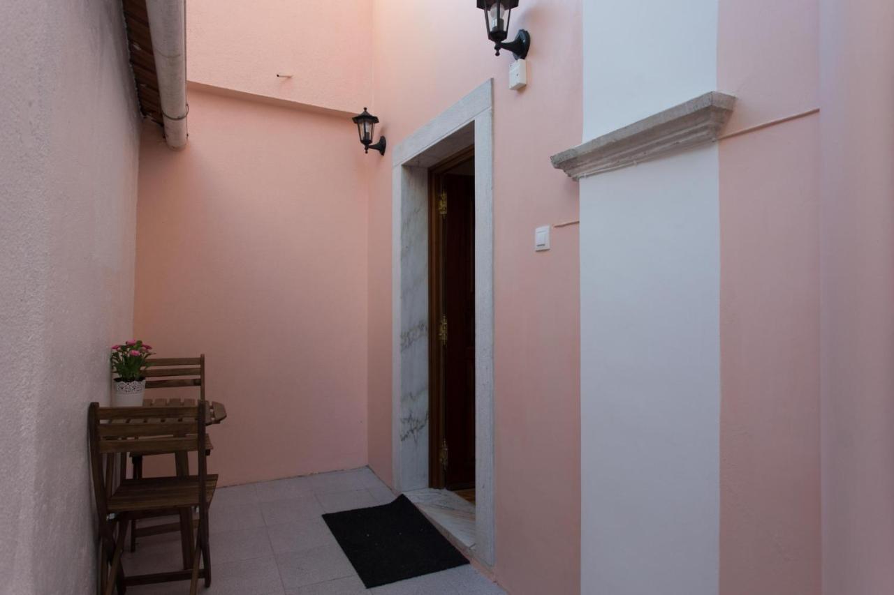 With Terrasse - 3 Bedroom, 3 Bathroom Triplex Apartment Lisbon