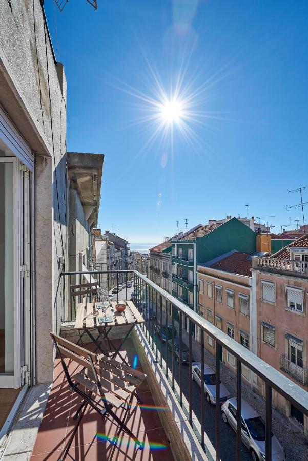Terrace With River View Apartment Lisbon