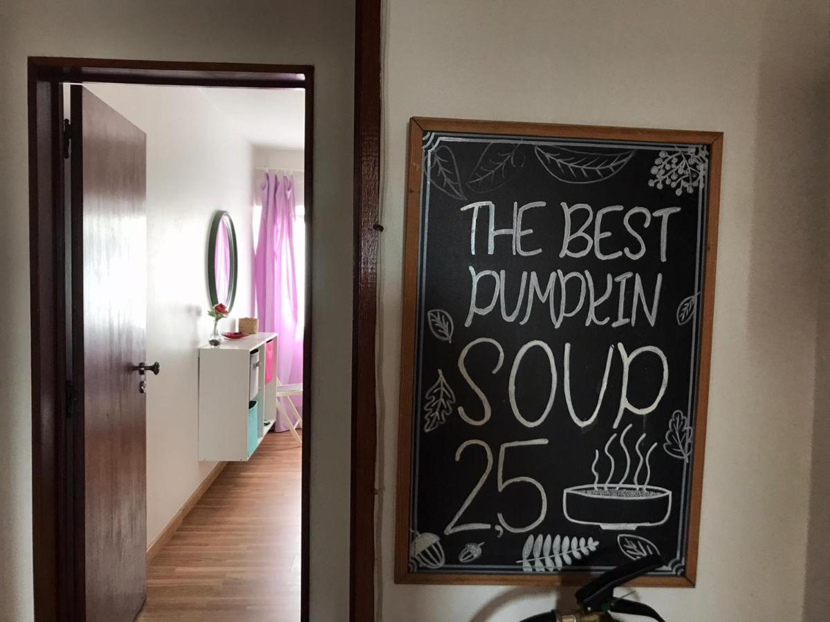 A Lovely 2 Bedroom Near Sintra Apartment