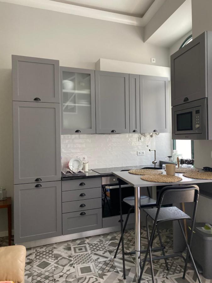 Apartamento T1+1 No Coração De