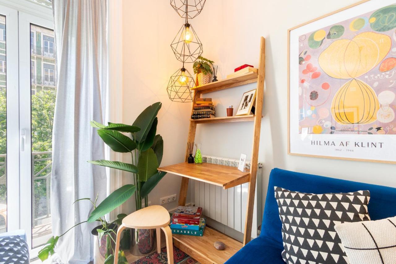 Сasa de vacaciones Bright Center, 10m From Subway, 6 Rooms, Up To 20 Ppl