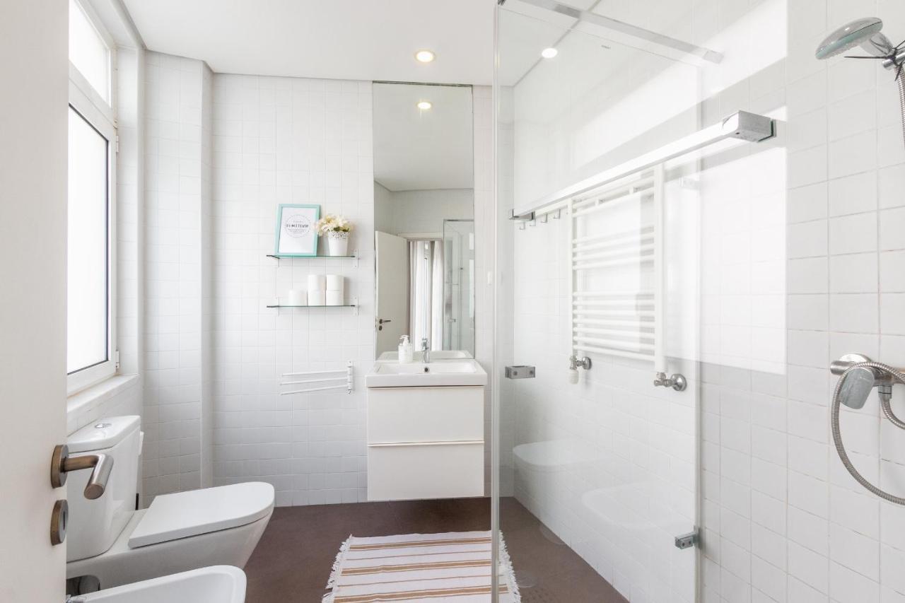 Сasa de vacaciones Bright Center, 10m From Subway, 6 Rooms, Up To 20 Ppl Lisboa